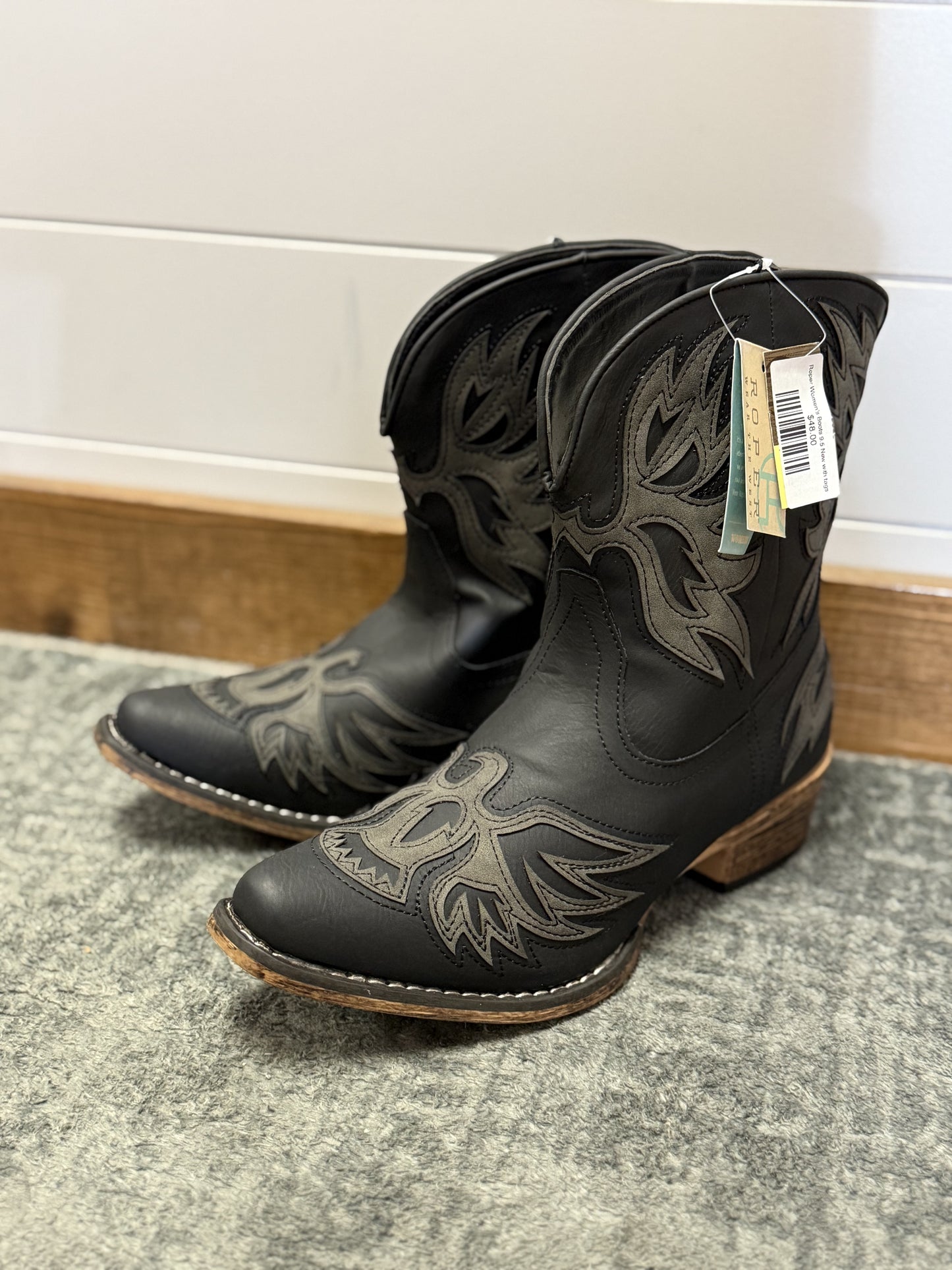 Roper Women’s Boots 9.5 New with tags